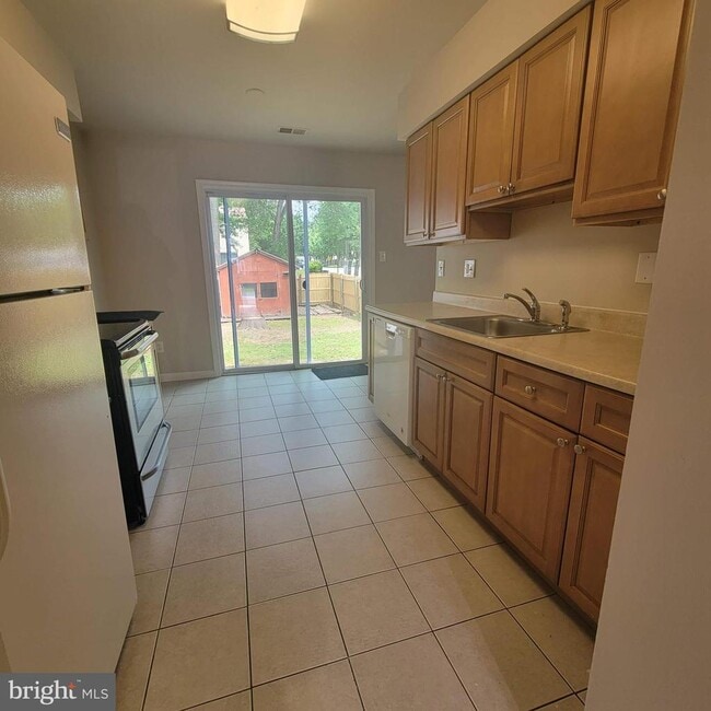 Building Photo - 3381 Ryon Ct