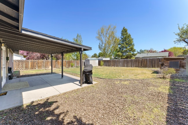 Building Photo - 1640 SW 35th St