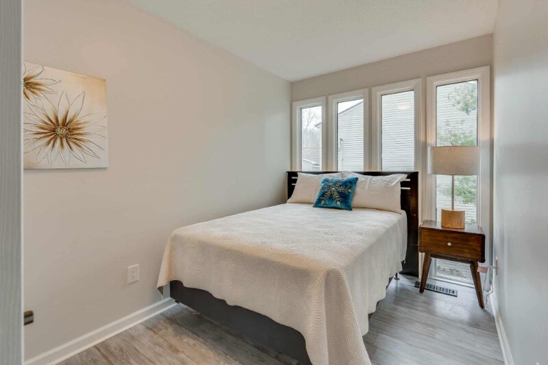 Building Photo - 5009 Emerald Dr