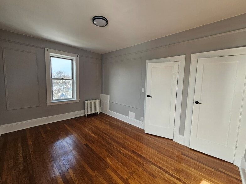Building Photo - 758 Jersey Ave