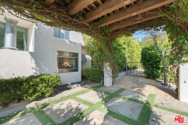 Building Photo - 6047 Cavalleri Rd