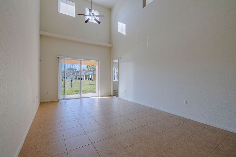 Building Photo - 805 Middleton Dr SW