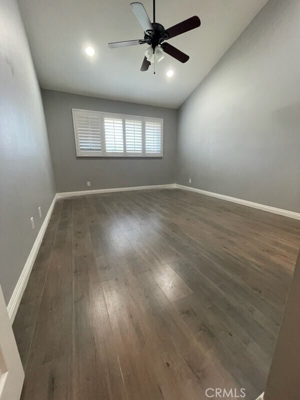 Building Photo - 8 Clover