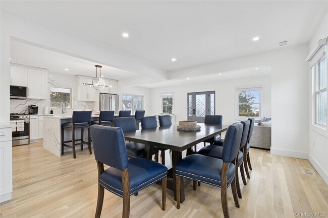 Building Photo - 10 Sagamore Rd