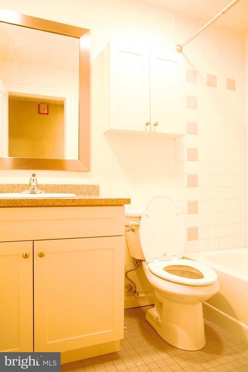 Building Photo - 1100 Spruce St