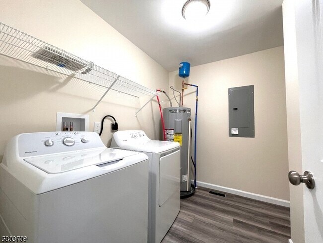 Building Photo - 12 Ryerson Rd