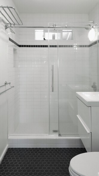 Building Photo - 3919 W 27th St