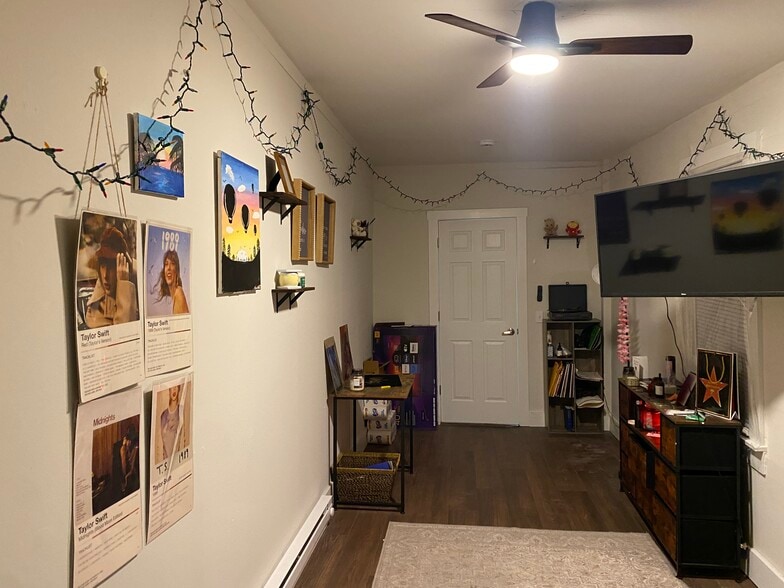 Building Photo - 60 Westville St