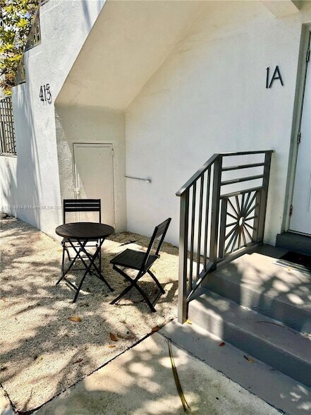 Building Photo - 415 75th St