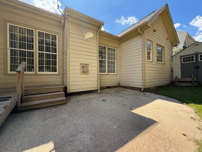 Building Photo - Spacious 4BD, 3BA Raleigh Home with a 2-Ca...