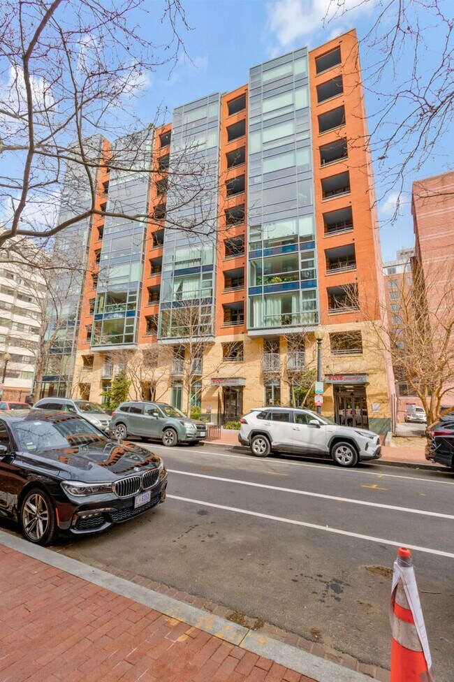 Building Photo - 1117 10th St NW