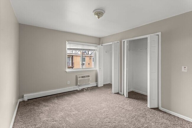 Building Photo - Beautiful 3 bedroom with updates galore- HEAT, Water and Sewer included !