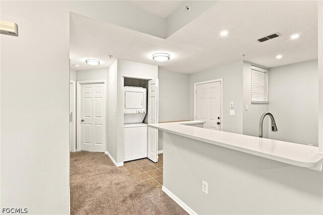 Building Photo - 15417 Bellamar Cir