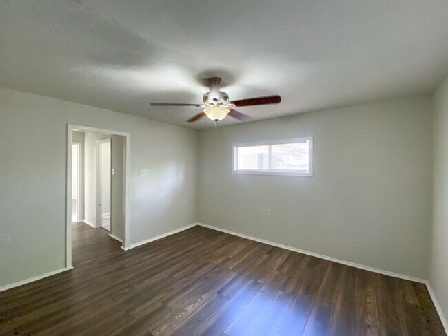 Building Photo - 3BED/2BATH HOUSE FOR RENT AVAILABLE NOW! *...