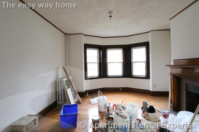 Building Photo - 163 Summer St