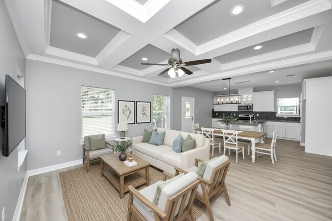 Building Photo - 406 N 4th St