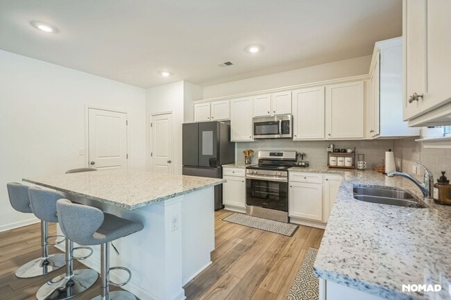 Building Photo - Spacious 4BR House in Acworth