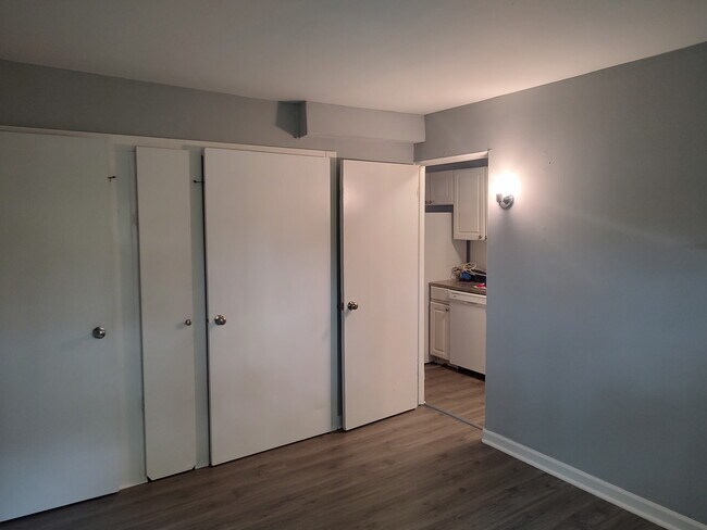 Building Photo - 74 W Moler St