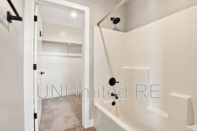 Building Photo - 12249 Curtis Ct