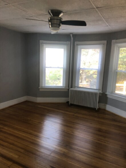 Building Photo - 12 Arch St