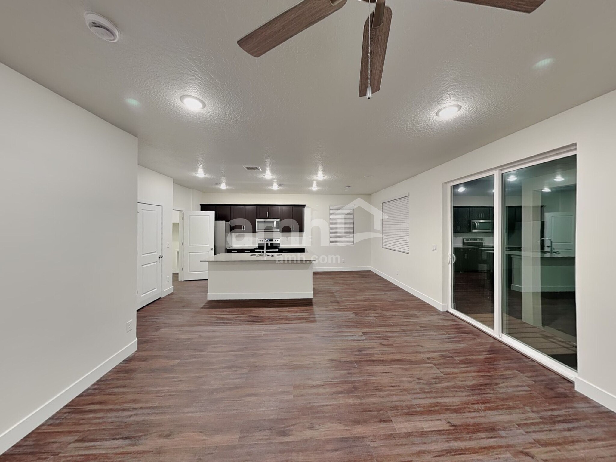 Building Photo - 1193 Redbud Dr