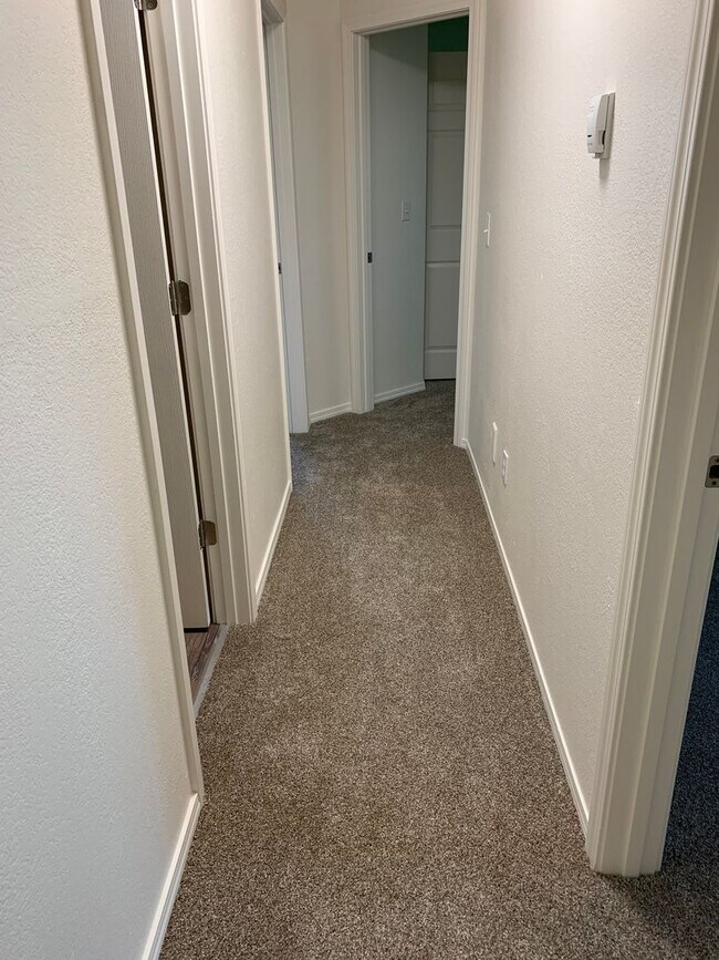 Building Photo - 1701 Elcadore Dr
