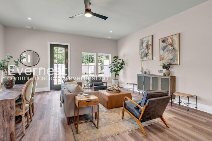Building Photo - 1084 Noble Lp