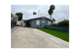 Huge gated back yard - 1454 Morrow Way