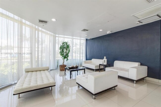 Building Photo - 6305 Indian Creek Dr