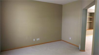 Building Photo - Gorgeous 5 Bedroom, 3 Bath Home in Plymouth - Unbeatable location! Available 9/10!