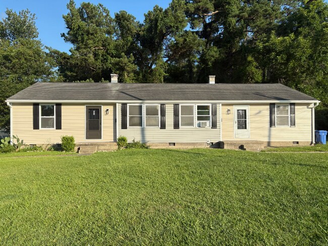 Primary Photo - 241 York St