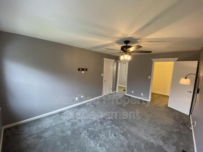 Building Photo - 12009 Stansbury Dr