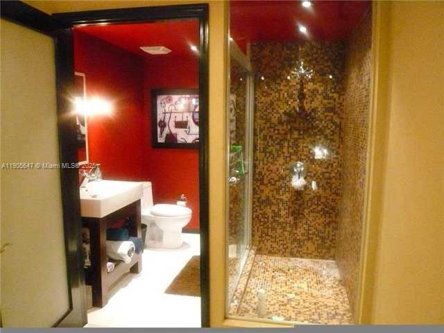 Building Photo - 690 SW 1st Ct