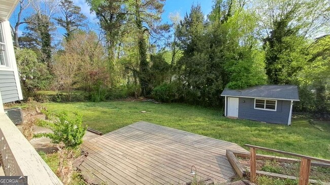 Building Photo - 490 Village Green Ct SW