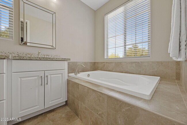 Building Photo - 15907 E Desert Vista Trail