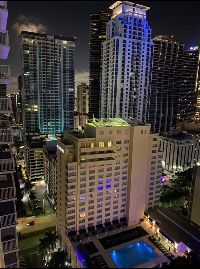 Building Photo - 1200 Brickell Bay Dr