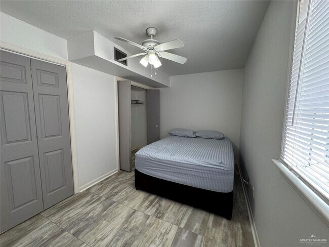 Building Photo - 1418 Beech Ave