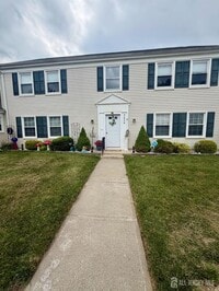 Building Photo - 493 Somerset Ln