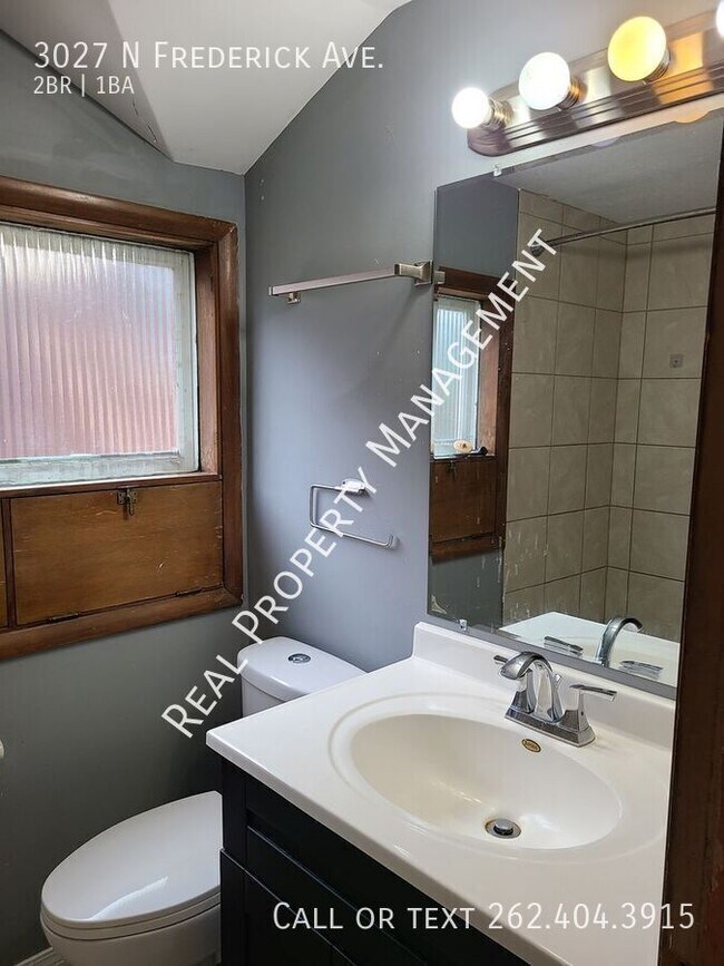 Building Photo - 3027 N Frederick Ave