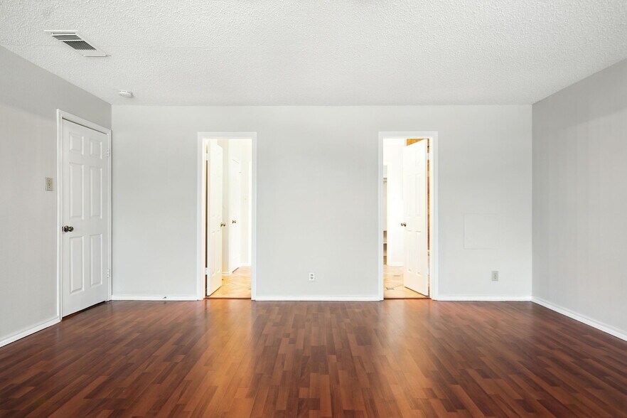 Building Photo - 2802 Redrock Trl