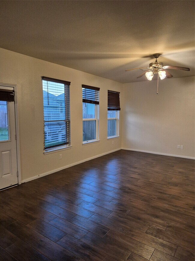 Building Photo - 2380 Elm Crossing Trail
