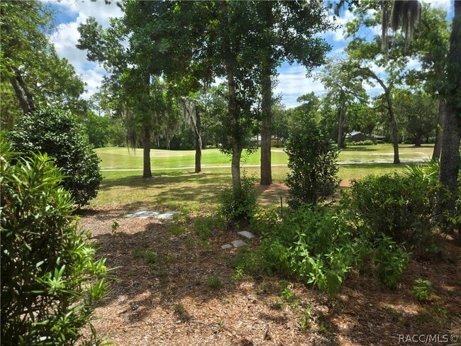 Building Photo - 87 Golfview Dr