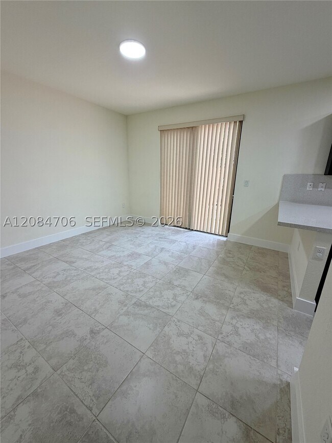 Building Photo - 6561 N Anise Ct