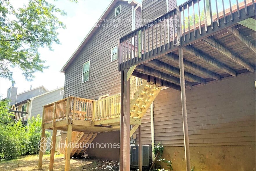 Building Photo - 2417 Broward Dr