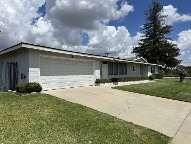 Building Photo - 4080 Locust St