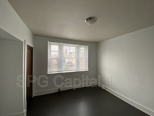 Building Photo - 2015 Market St