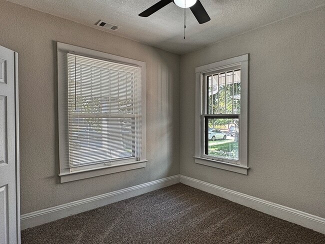 Building Photo - 3250 Meade St