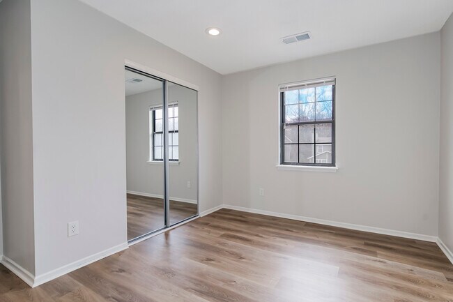 Building Photo - 3123 Eaton St