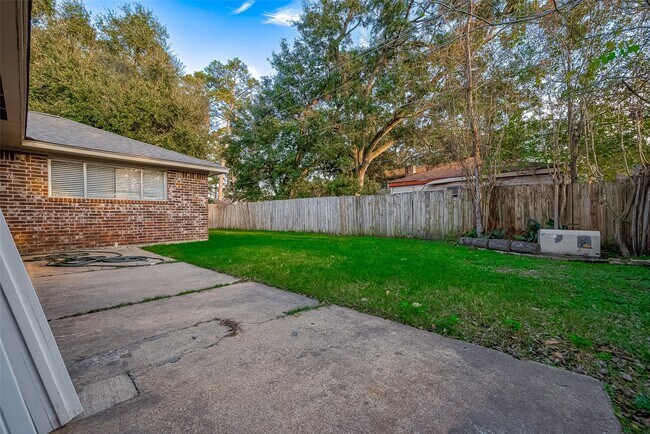 Building Photo - 4731 Casemont Dr