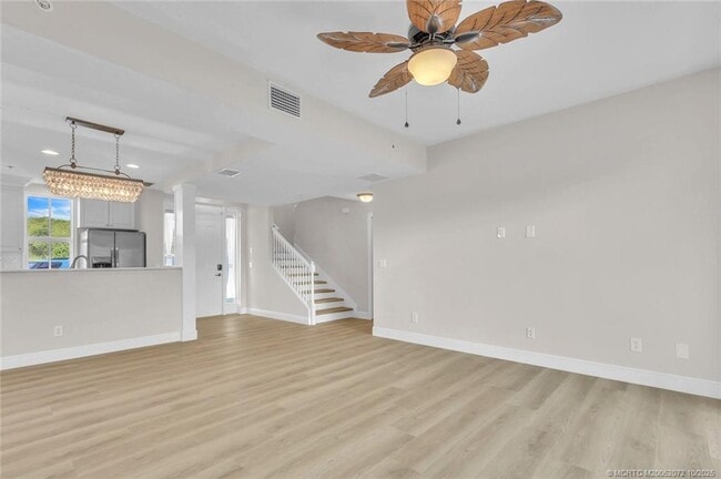 Building Photo - 3651 NE Pineapple Ave